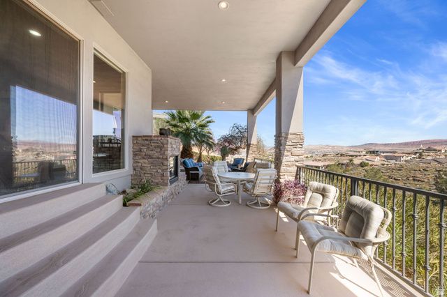 2376 E STONE CREST CIR, St. George, UT 84790