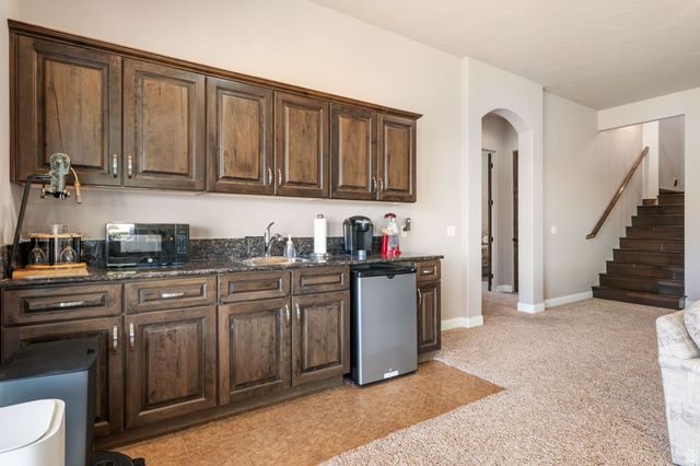 2376 E STONE CREST CIR, St. George, UT 84790