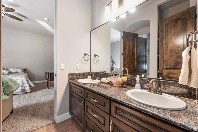 2376 E STONE CREST CIR, St. George, UT 84790