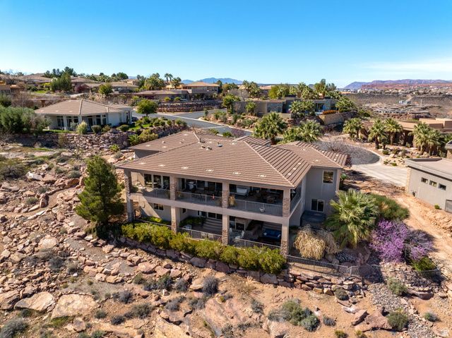 2376 E STONE CREST CIR, St. George, UT 84790