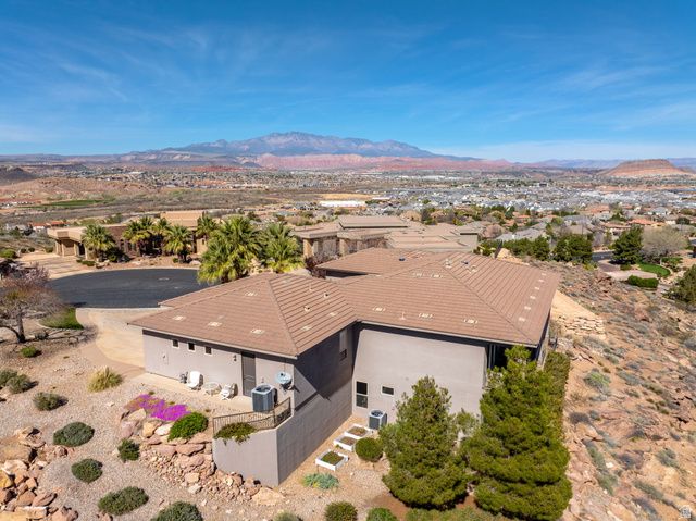 2376 E STONE CREST CIR, St. George, UT 84790