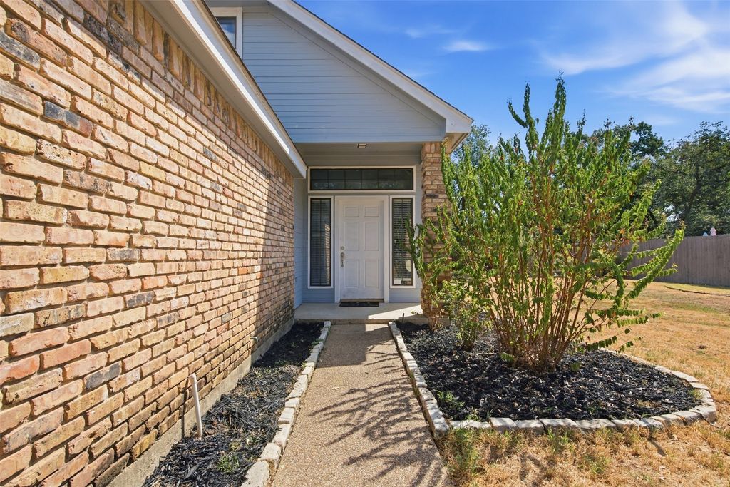 1308 Carver Lane, Irving, TX 75061 — photo 4