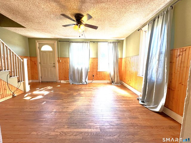 61 Clark Avenue, North Haven, CT 06473