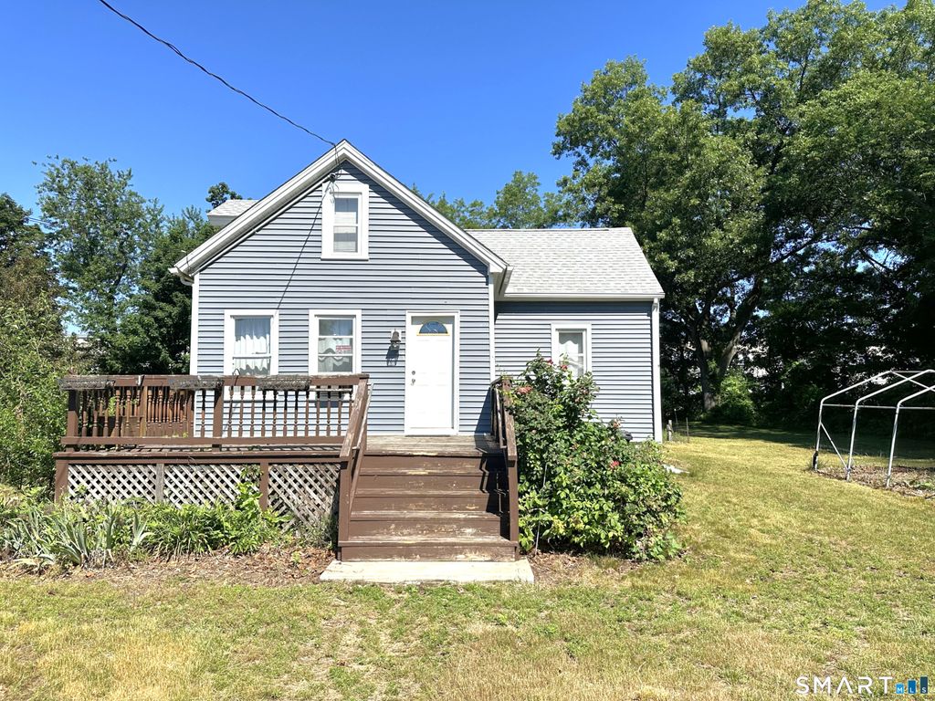 61 Clark Avenue, North Haven, CT 06473