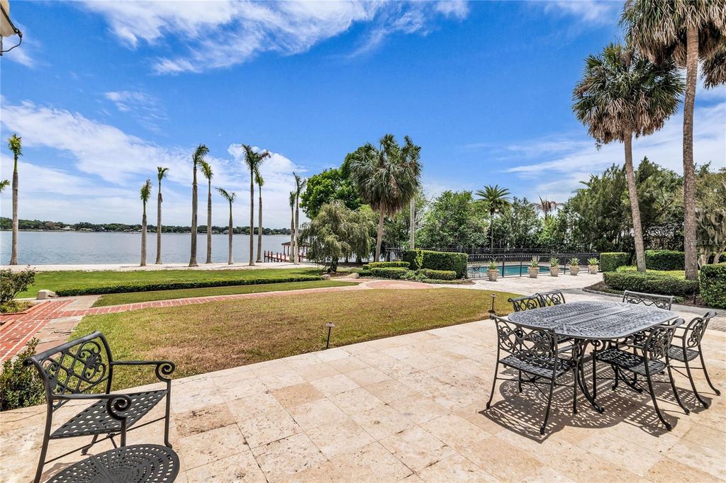 Image 11 of property listing at 1530 WATERWITCH DRIVE, Orlando, FL 32806
