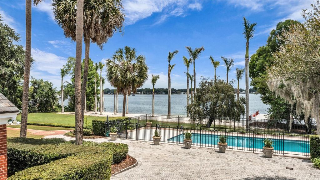 Image 13 of property listing at 1530 WATERWITCH DRIVE, Orlando, FL 32806