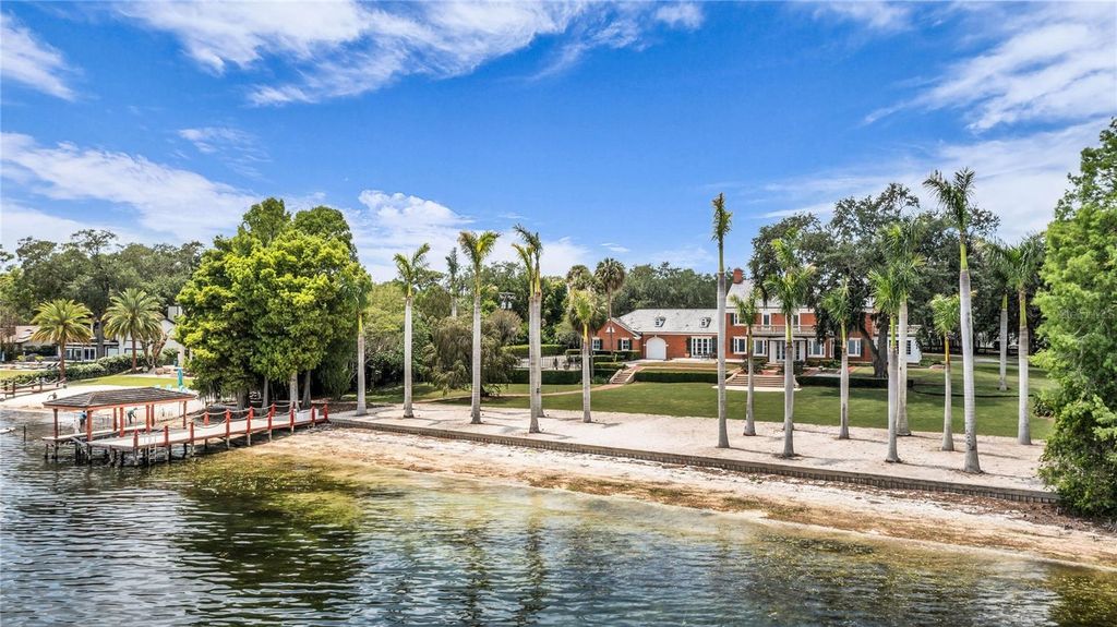 Image 16 of property listing at 1530 WATERWITCH DRIVE, Orlando, FL 32806