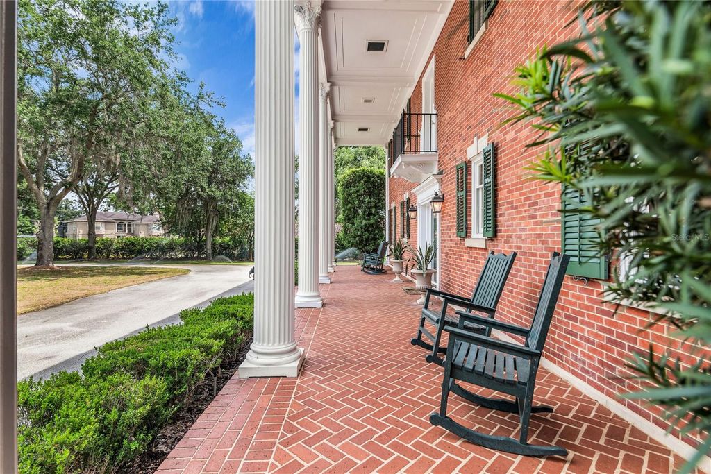 Image 17 of property listing at 1530 WATERWITCH DRIVE, Orlando, FL 32806