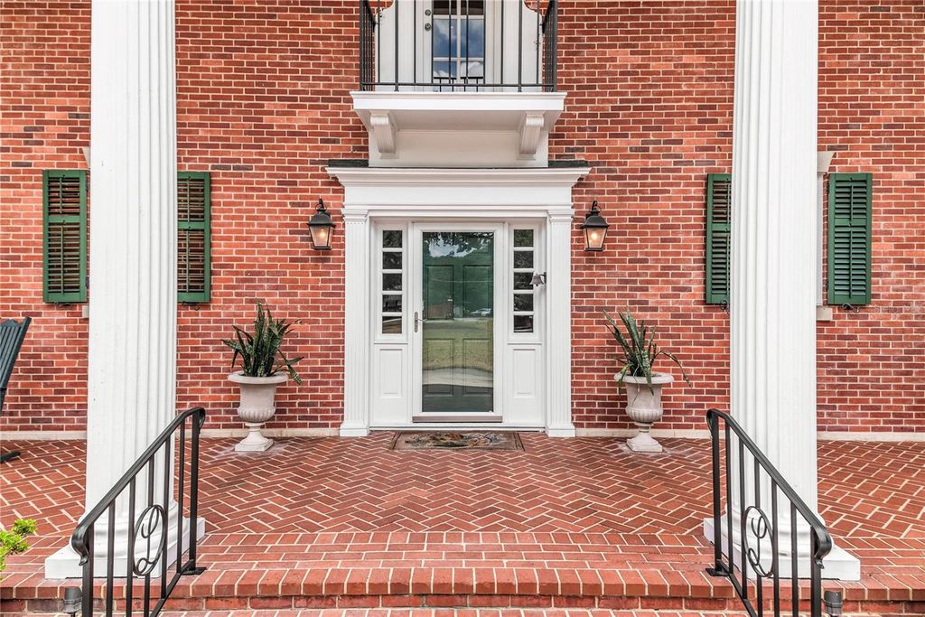 Image 20 of property listing at 1530 WATERWITCH DRIVE, Orlando, FL 32806