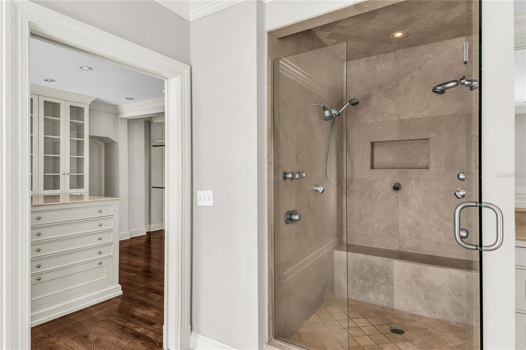 Image 60 of property listing at 1530 WATERWITCH DRIVE, Orlando, FL 32806