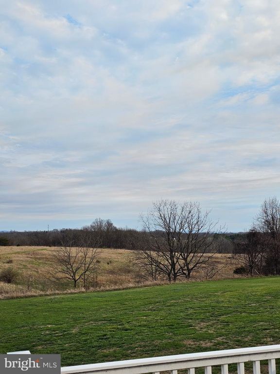 Image 5 of property listing at 12845 INDEPENDENCE RD, Clear Spring, MD 21722