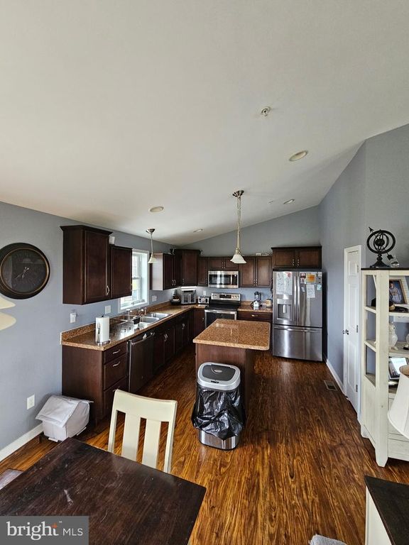 Image 8 of property listing at 12845 INDEPENDENCE RD, Clear Spring, MD 21722