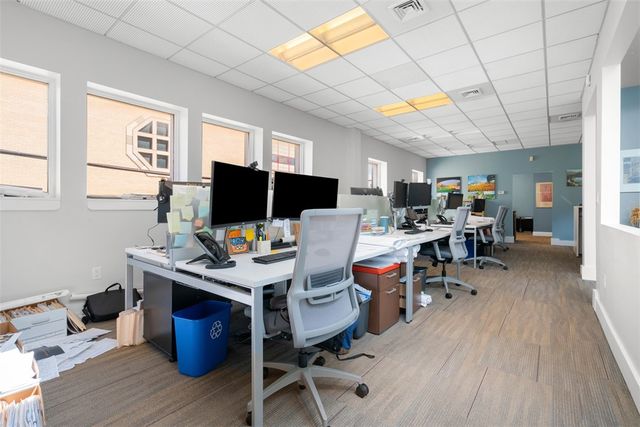 95 S 10th St, South Side, PA 15203