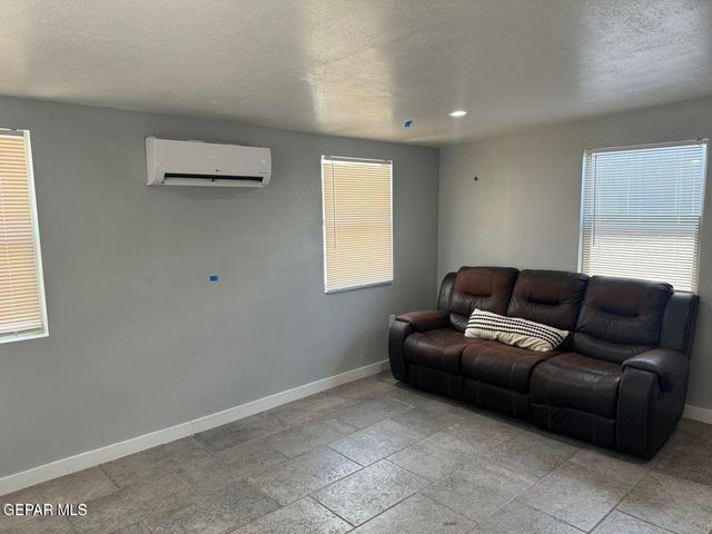 4410 TROWBRIDGE Drive, C, El Paso, TX 79903