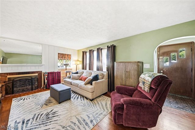 172 Brandtson Avenue, Elyria, OH 44035
