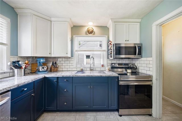 172 Brandtson Avenue, Elyria, OH 44035
