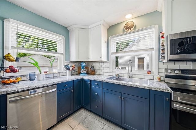 172 Brandtson Avenue, Elyria, OH 44035