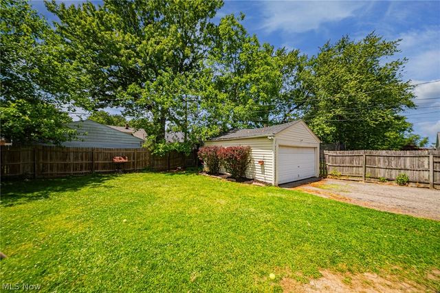 172 Brandtson Avenue, Elyria, OH 44035