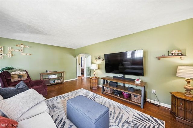 172 Brandtson Avenue, Elyria, OH 44035