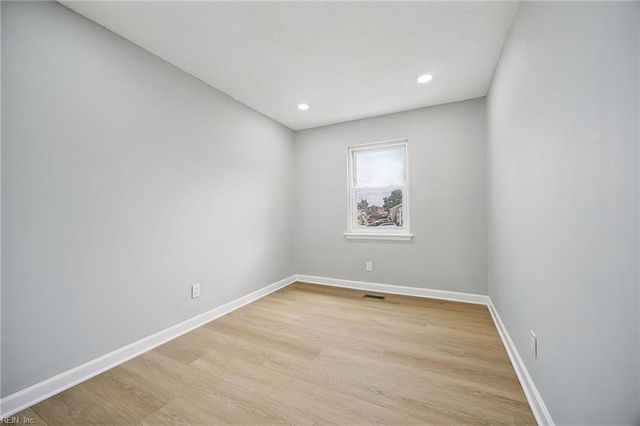 5419 Grand Lake CRES, Virginia Beach, VA 23462