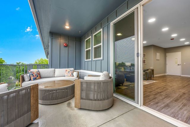 2220 Mail Avenue 103, Dallas, TX 75235
