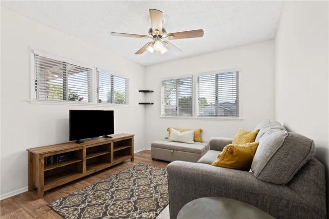 6347 Bovey Avenue, Tarzana, CA 91335