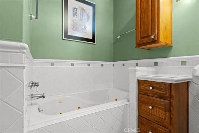 6347 Bovey Avenue, Tarzana, CA 91335