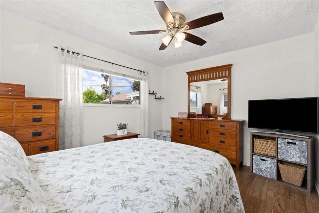 6347 Bovey Avenue, Tarzana, CA 91335