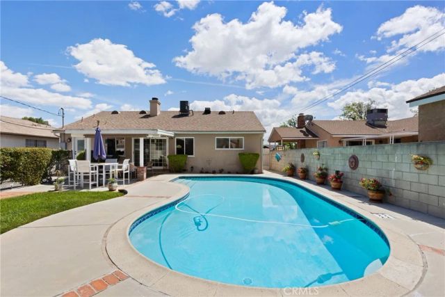 6347 Bovey Avenue, Tarzana, CA 91335