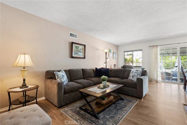 6347 Bovey Avenue, Tarzana, CA 91335