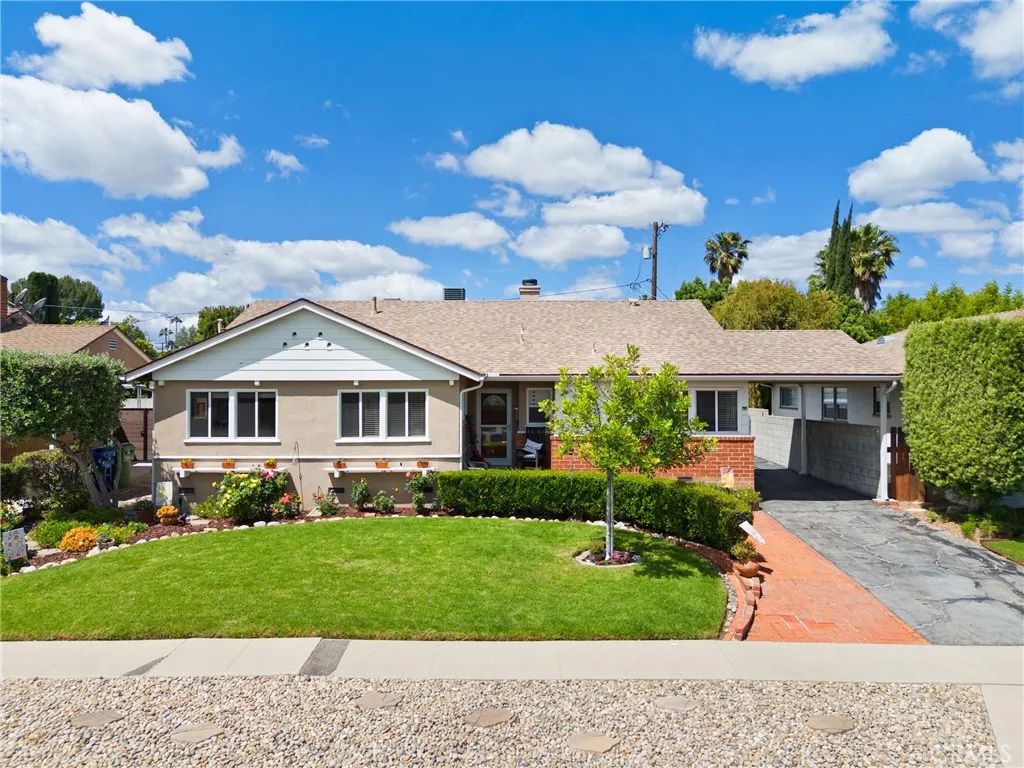 6347 Bovey Avenue, Tarzana, CA 91335