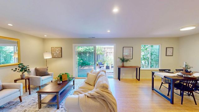 584 Spinnaker Court, Santa Cruz, CA 95062