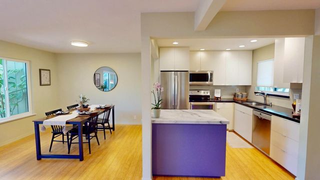584 Spinnaker Court, Santa Cruz, CA 95062