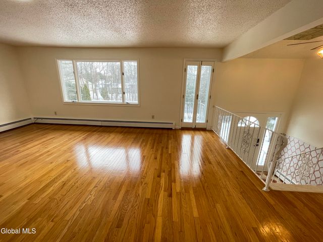 54 Route 236, Halfmoon, NY 12065