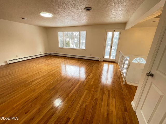 54 Route 236, Halfmoon, NY 12065