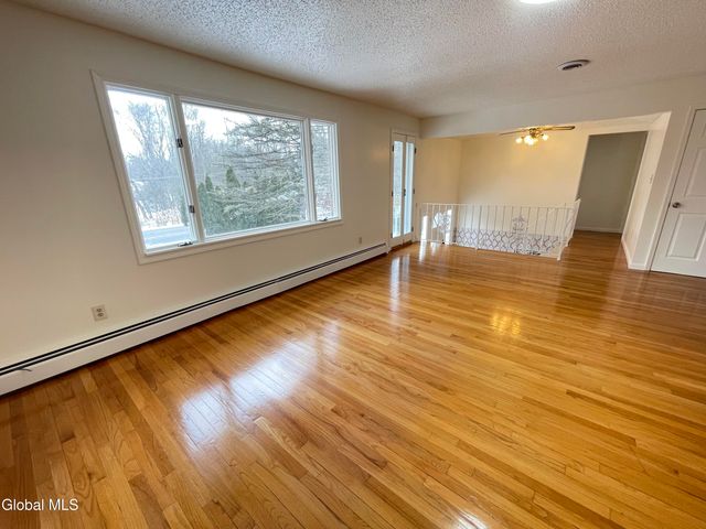 54 Route 236, Halfmoon, NY 12065