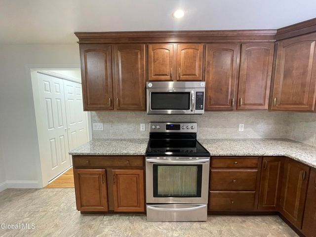 54 Route 236, Halfmoon, NY 12065