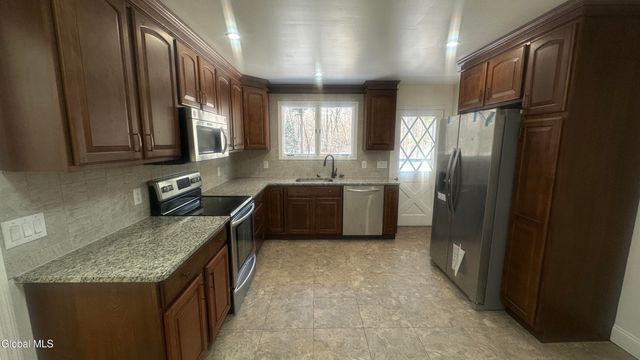 54 Route 236, Halfmoon, NY 12065