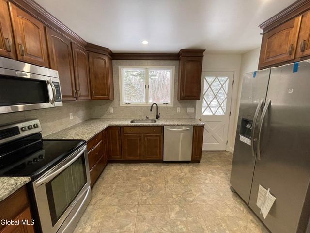 54 Route 236, Halfmoon, NY 12065