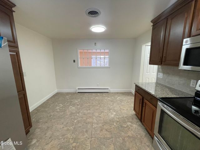 54 Route 236, Halfmoon, NY 12065