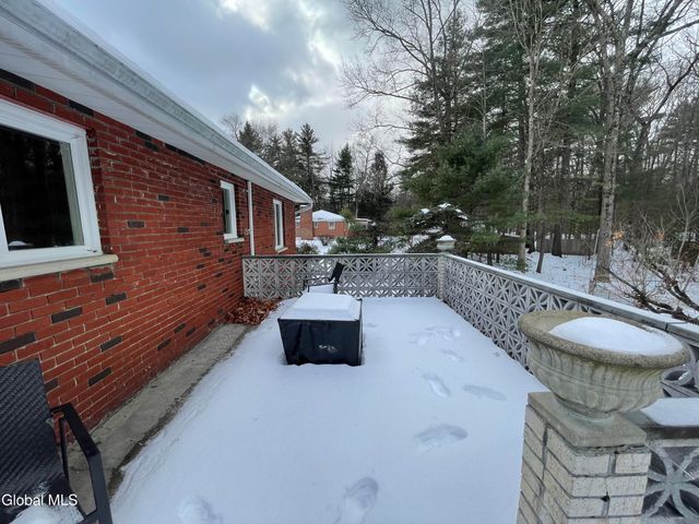 54 Route 236, Halfmoon, NY 12065