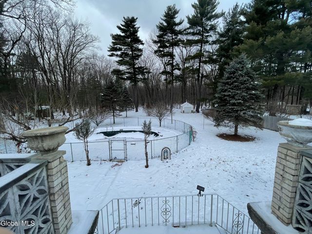 54 Route 236, Halfmoon, NY 12065