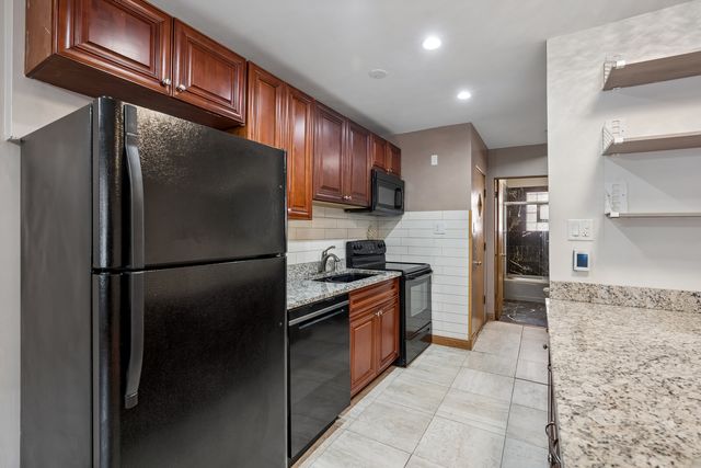 409 Lathrop Avenue 1B, River Forest, IL 60305