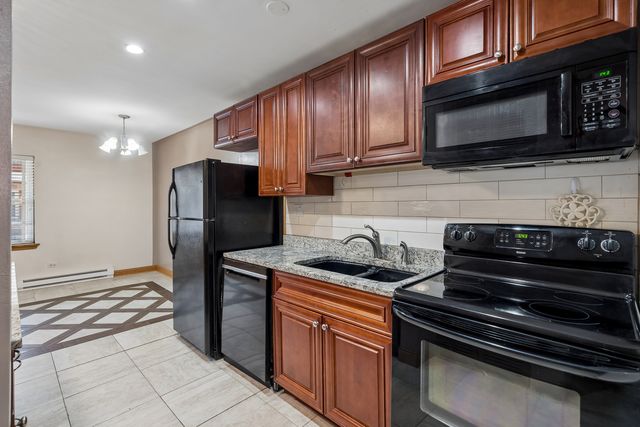 409 Lathrop Avenue 1B, River Forest, IL 60305