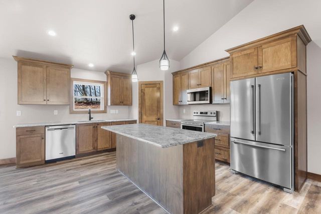 3370 LARGO RIDGE COURT, Green Bay, WI 54311