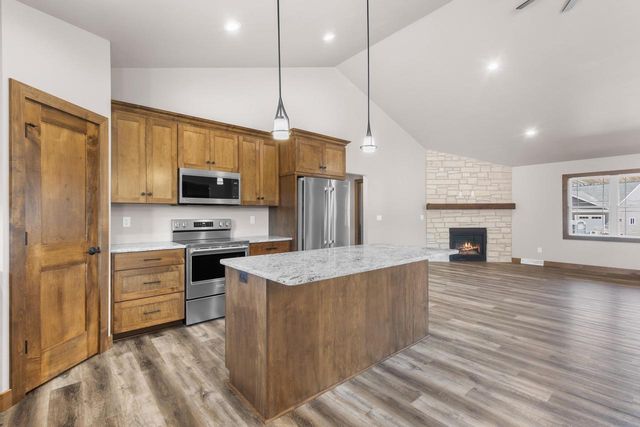 3370 LARGO RIDGE COURT, Green Bay, WI 54311