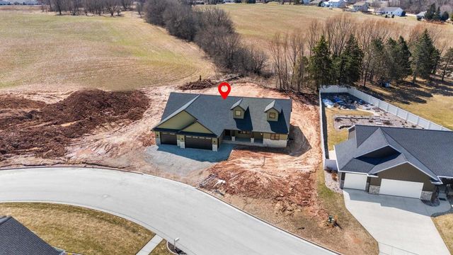 3370 LARGO RIDGE COURT, Green Bay, WI 54311