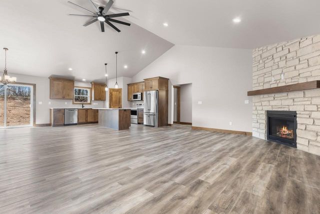 3370 LARGO RIDGE COURT, Green Bay, WI 54311