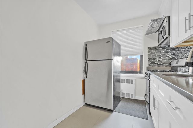 139-09 28Rd 6F, Flushing, NY 11354