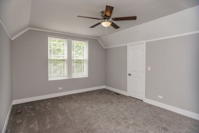 7605 S Champlain Avenue, Chicago, IL 60619